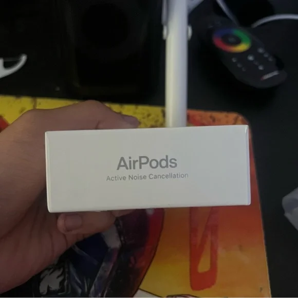 Apple AirPods 4 - Picture 6 of 8